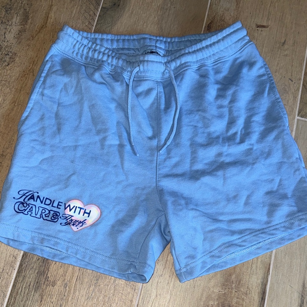 Laurdiy merch shorts